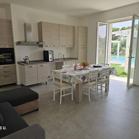 Villa Serena Piscina Tra Ulivi,6 Km Dalla Spiaggia Serranova Esterno foto