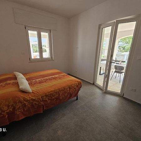 Villa Serena Piscina Tra Ulivi,6 Km Dalla Spiaggia Serranova Esterno foto
